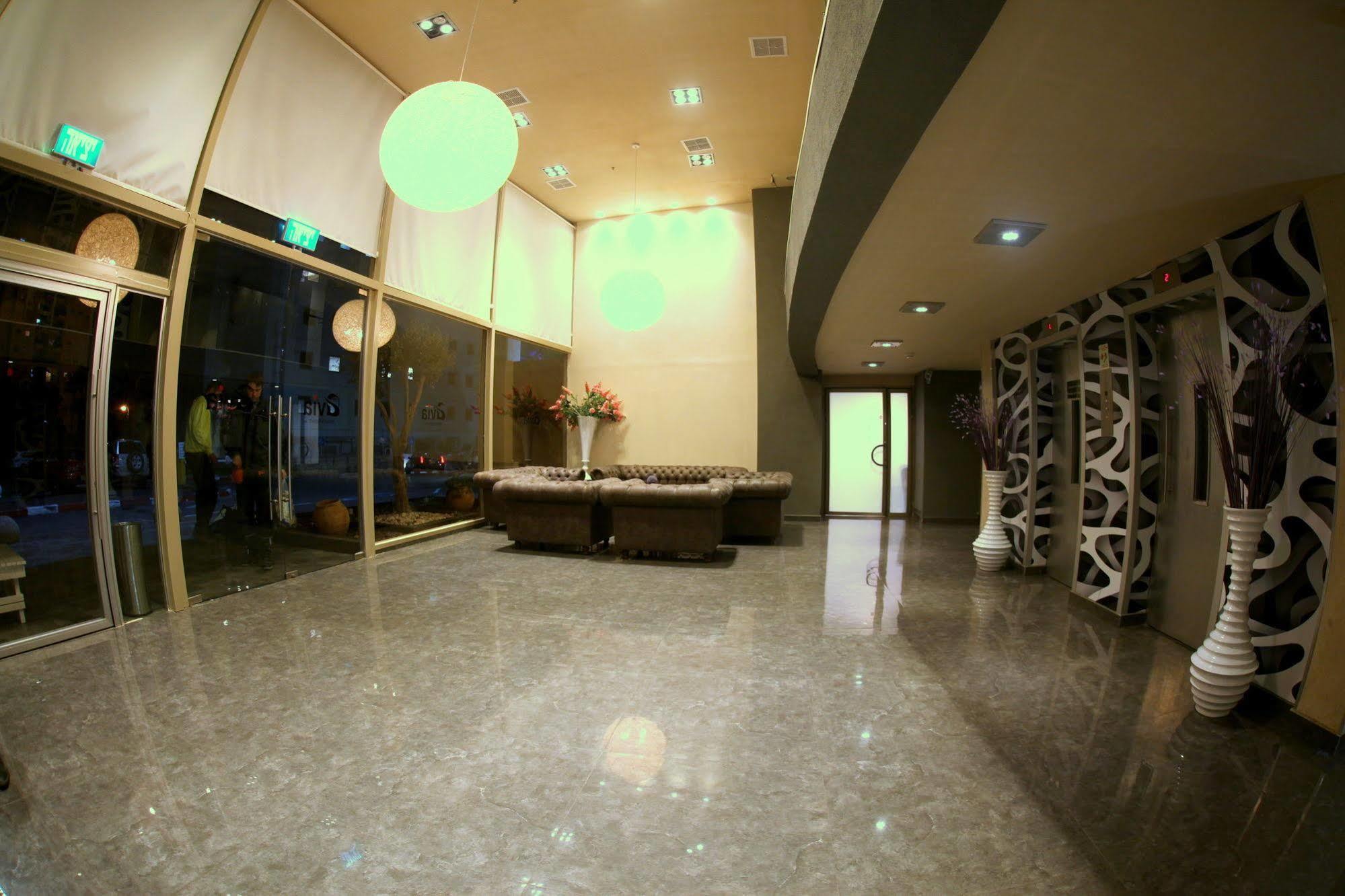 Avia Hotel & Resort Yehud-Monosson Екстериор снимка