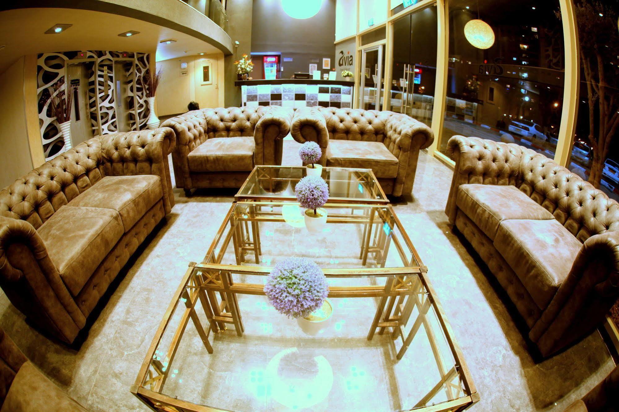 Avia Hotel & Resort Yehud-Monosson Екстериор снимка
